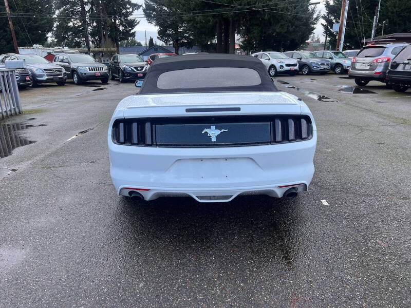 2015 Ford Mustang V6