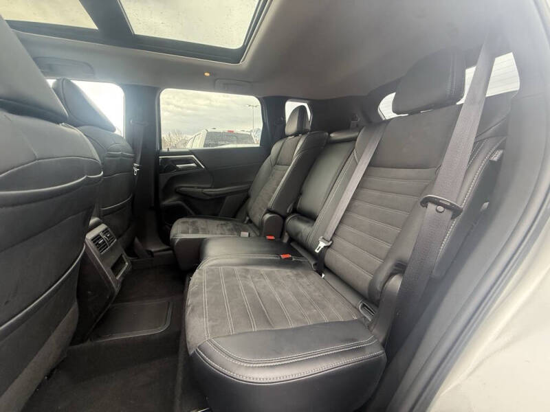 2024 Mitsubishi Outlander PHEV SE