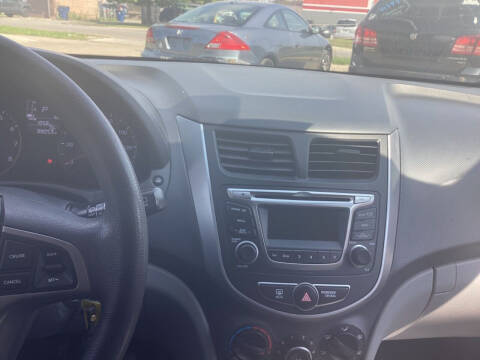 2016 Hyundai Accent SE