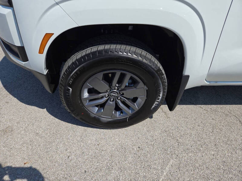2025 Nissan Frontier SV