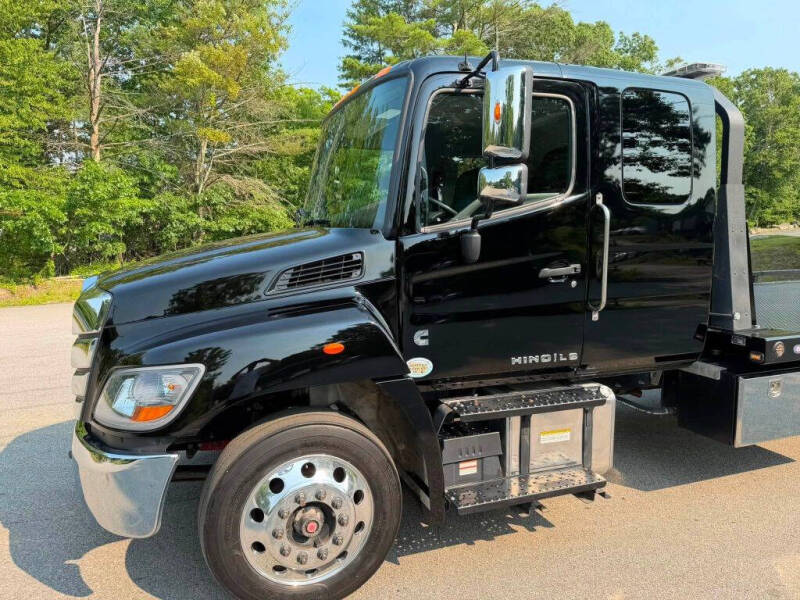 2025 Hino L6