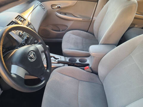 2011 Toyota Corolla LE