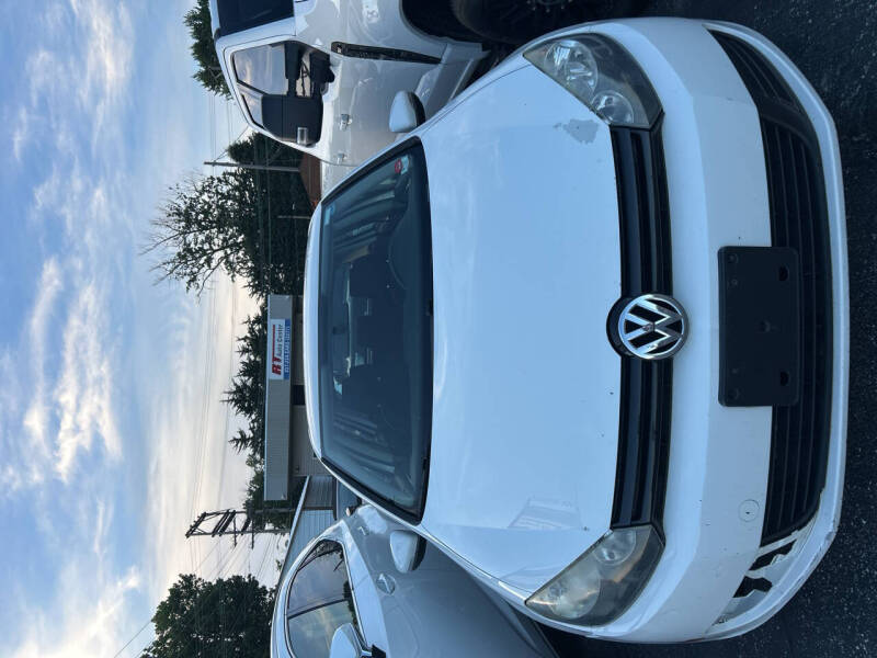 2012 Volkswagen Golf 4-door 6AT w/Convenience PZEV's photo