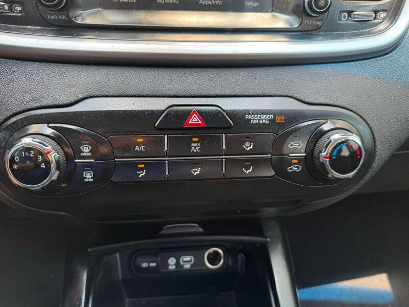 2020 Kia Sorento LX V6