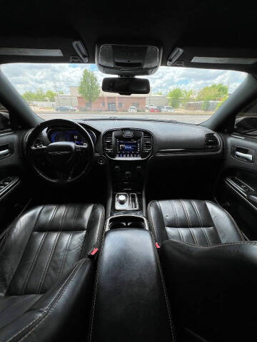 2019 Chrysler 300 S