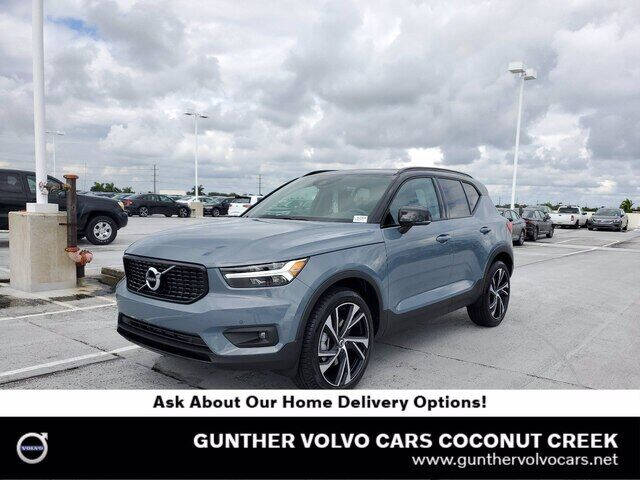 2021 Volvo XC40 T5 R-Design