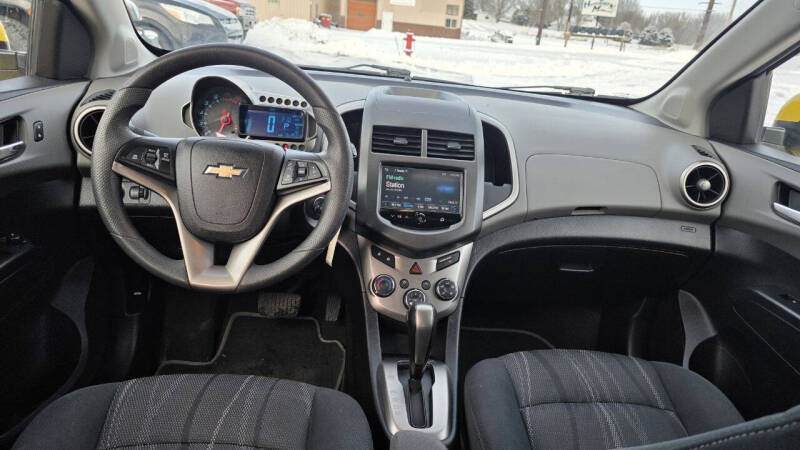 2016 Chevrolet Sonic LT Auto