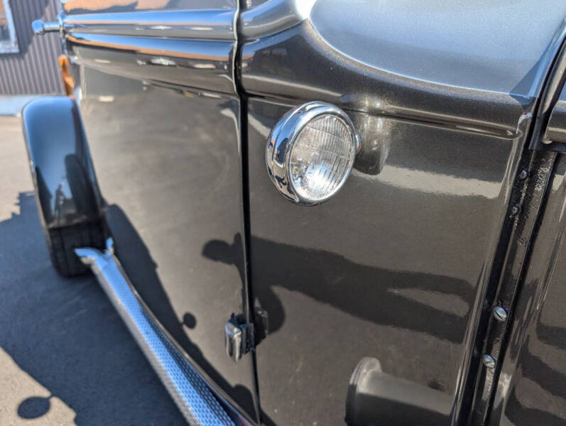 1933 Ford Model BB