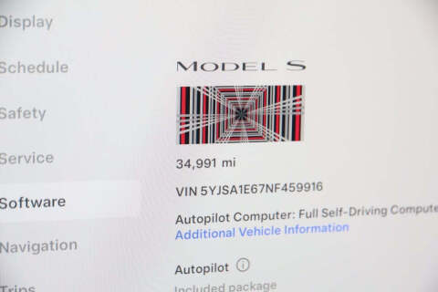2022 Tesla Model S Plaid