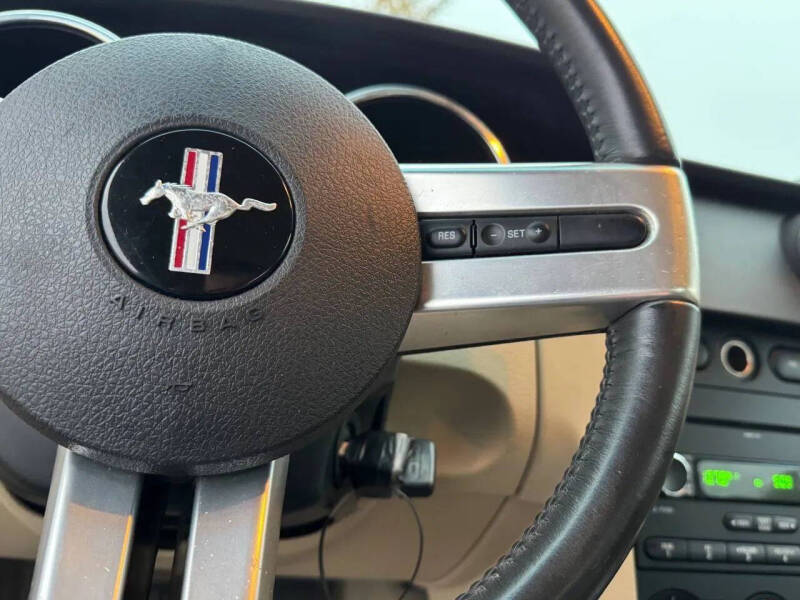 2009 Ford Mustang V6 Deluxe