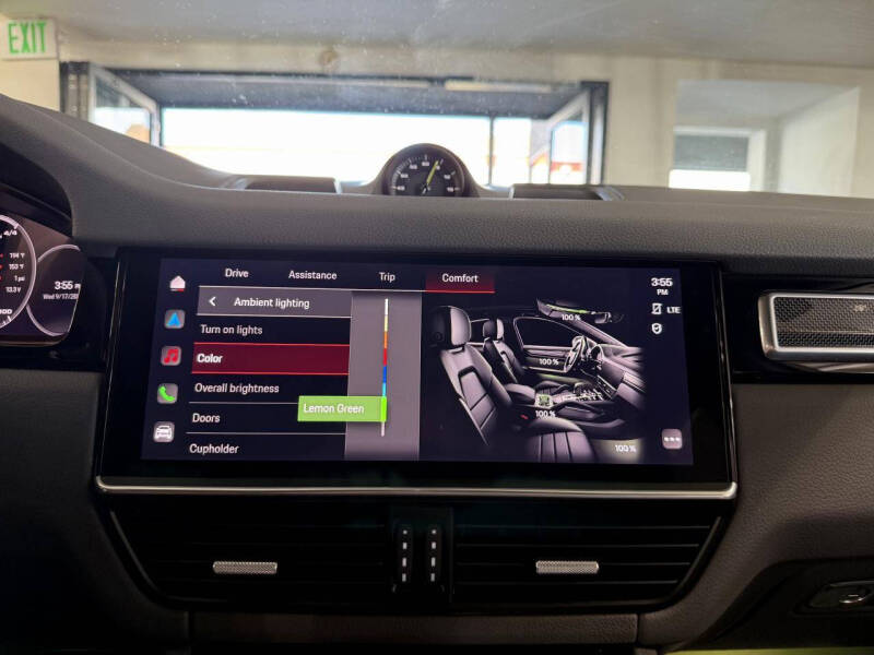 2022 Porsche Cayenne E-Hybrid Coupe