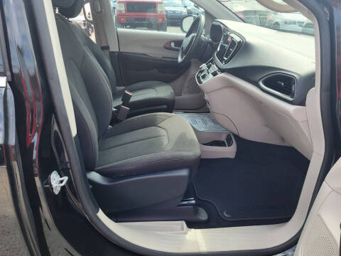 2017 Chrysler Pacifica Touring