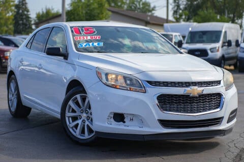 2015 Chevrolet Malibu for sale at Nissi Auto Sales in Waukegan IL