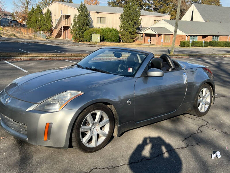 2004 Nissan 350Z for sale at Global Imports of Dalton LLC in Dalton GA