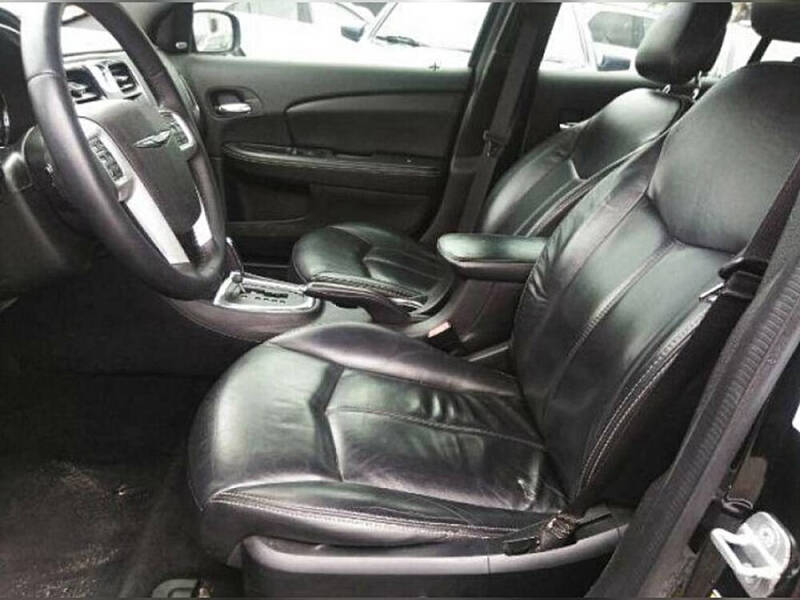 2014 Chrysler 200 Limited