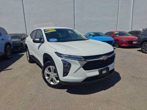 2025 Chevrolet Trax LS