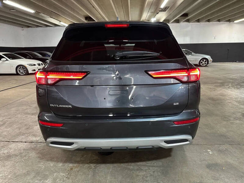 2024 Mitsubishi Outlander SE
