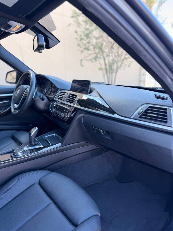 2016 BMW 3 Series 328i