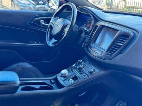 2015 Chrysler 200 S