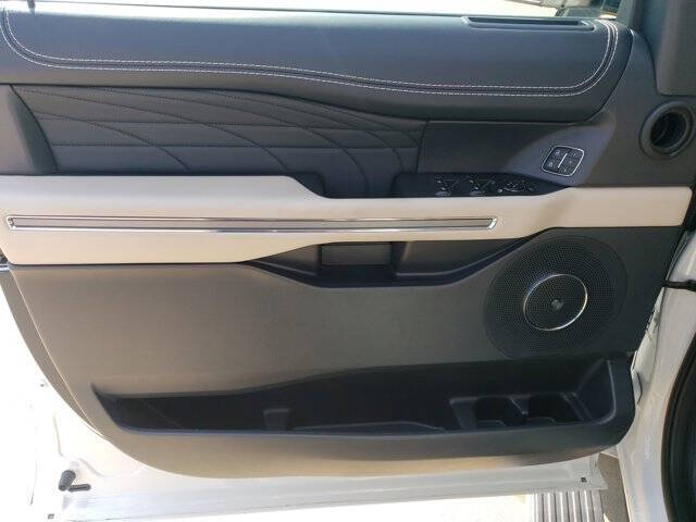 2022 Ford Expedition MAX Platinum