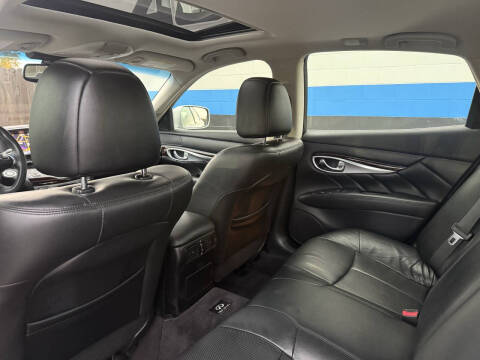 2013 Infiniti M37