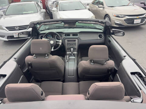 2014 Ford Mustang V6 Premium