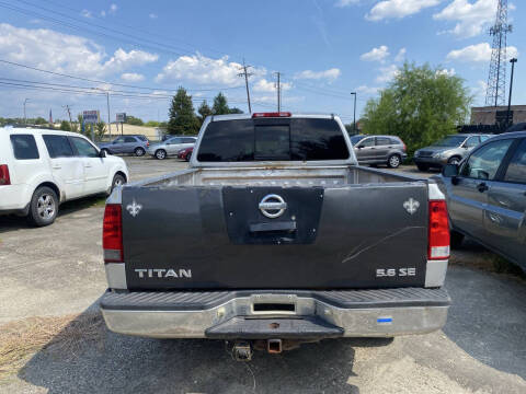 2004 Nissan Titan SE