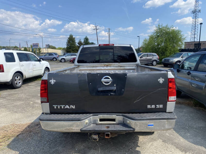 2004 Nissan Titan SE