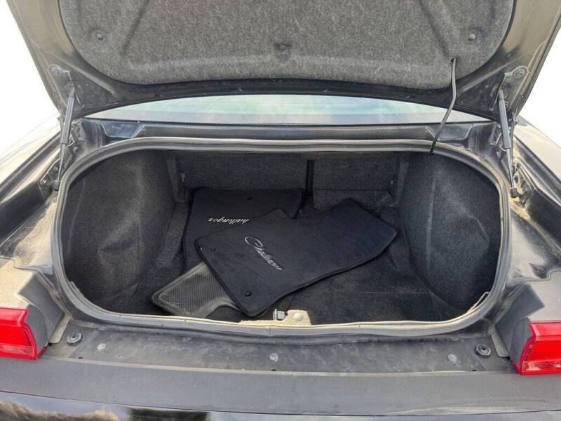 2014 Dodge Challenger SXT