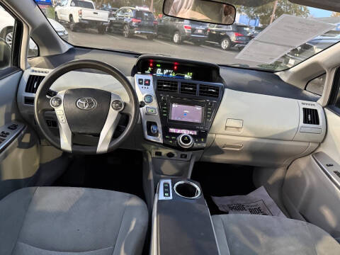 2012 Toyota Prius v Two