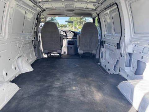 2002 Ford E-Series E-250