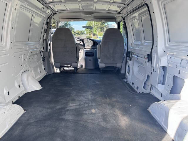 2002 Ford E-Series E-250