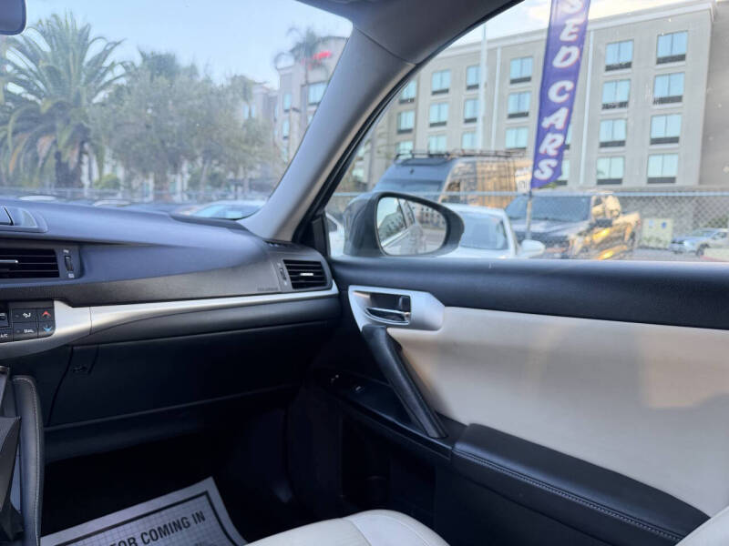 2012 Lexus CT 200h Premium