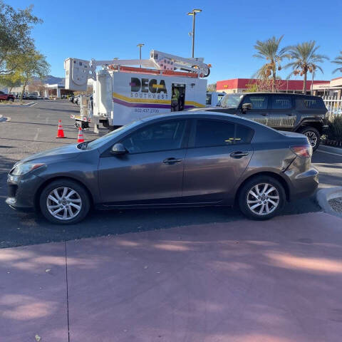 2013 Mazda MAZDA3 i Touring photo 3