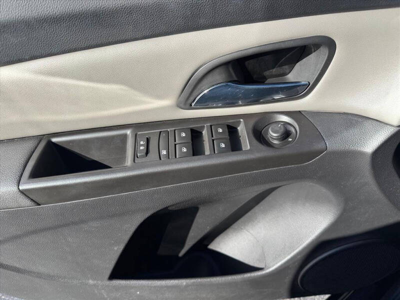 2016 Chevrolet Cruze Limited LS Auto