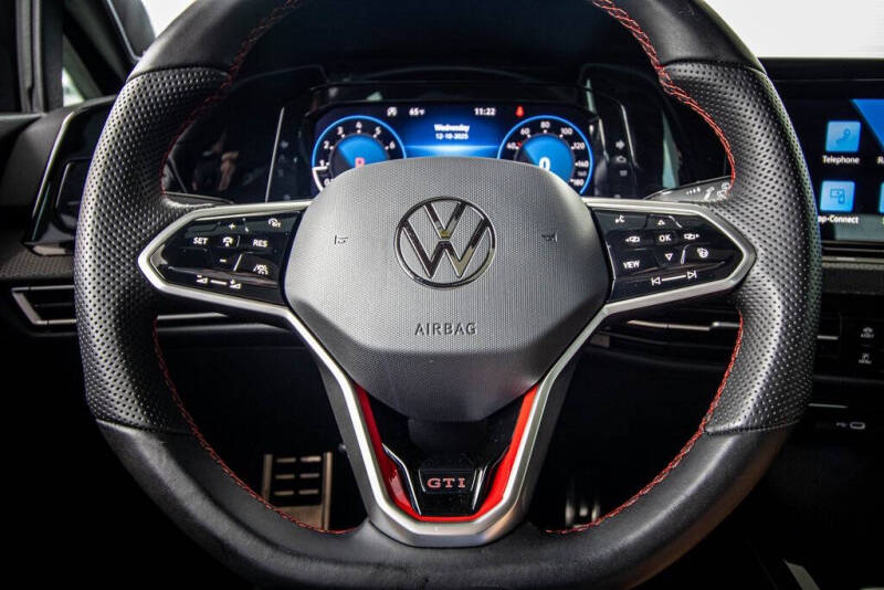 2023 Volkswagen Golf GTI SE