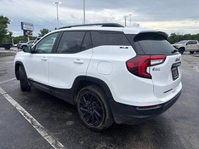 2024 GMC Terrain SLE