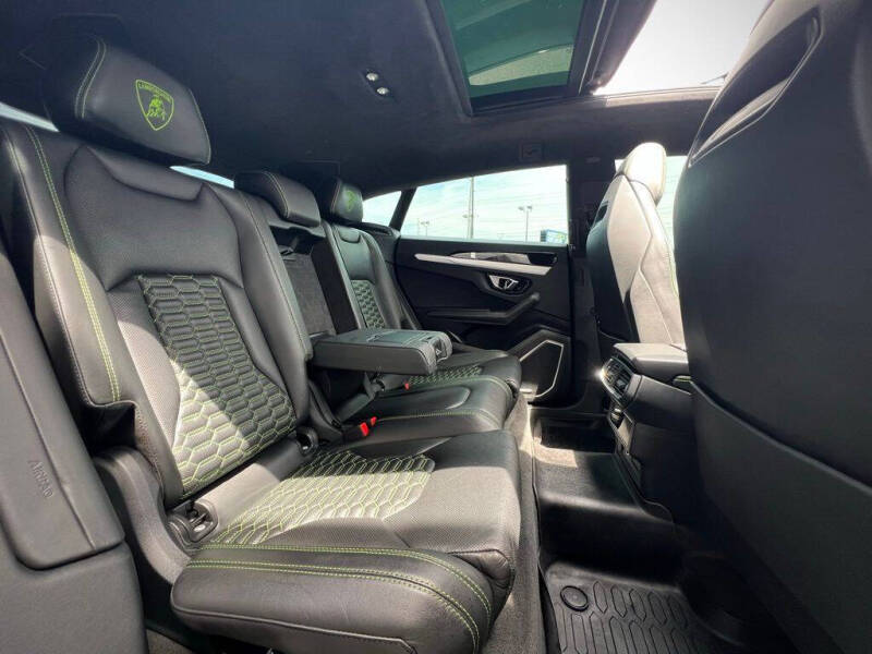 2022 Lamborghini Urus