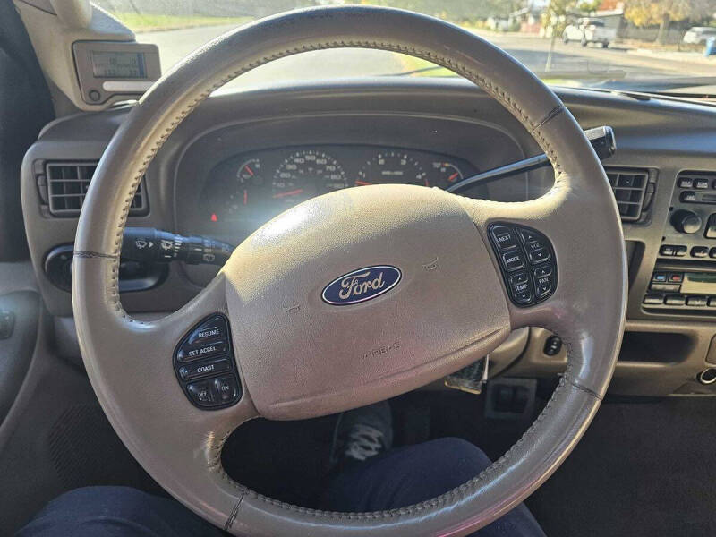 2004 Ford Excursion Limited