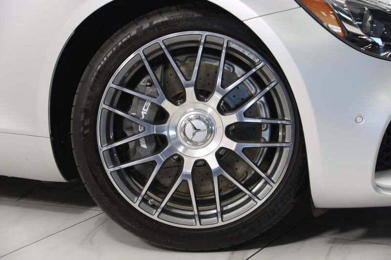 2017 Mercedes-Benz AMG GT