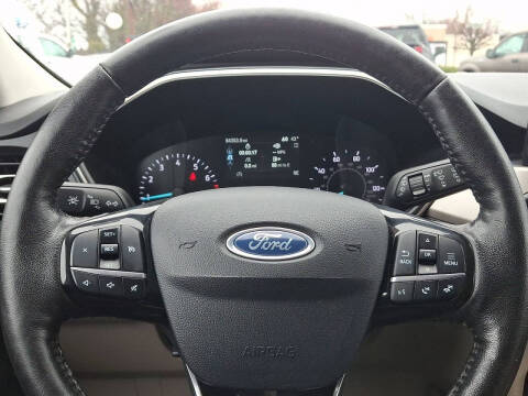 2021 Ford Escape SEL