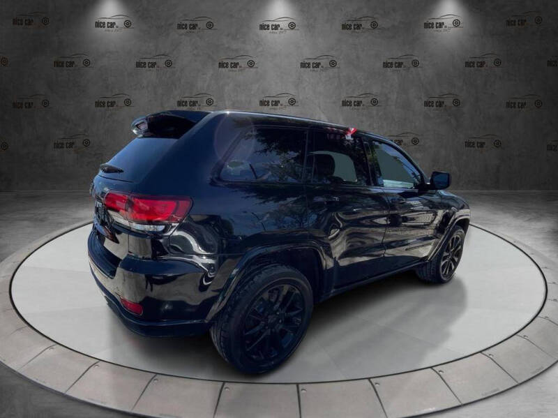 2017 Jeep Grand Cherokee Laredo