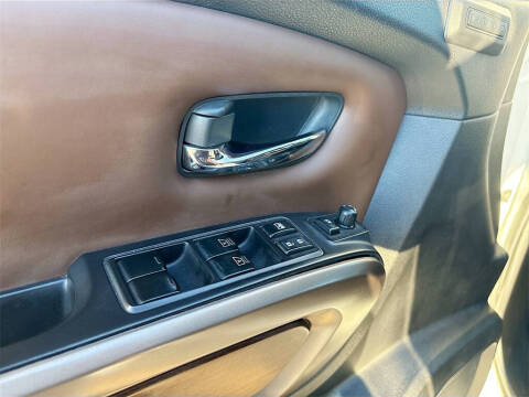 2022 Nissan Titan Platinum Reserve