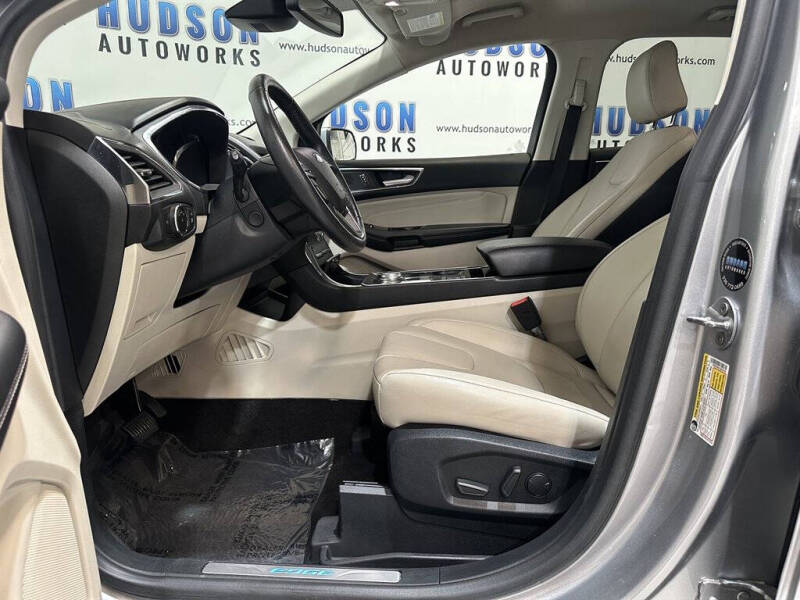 2020 Ford Edge Titanium
