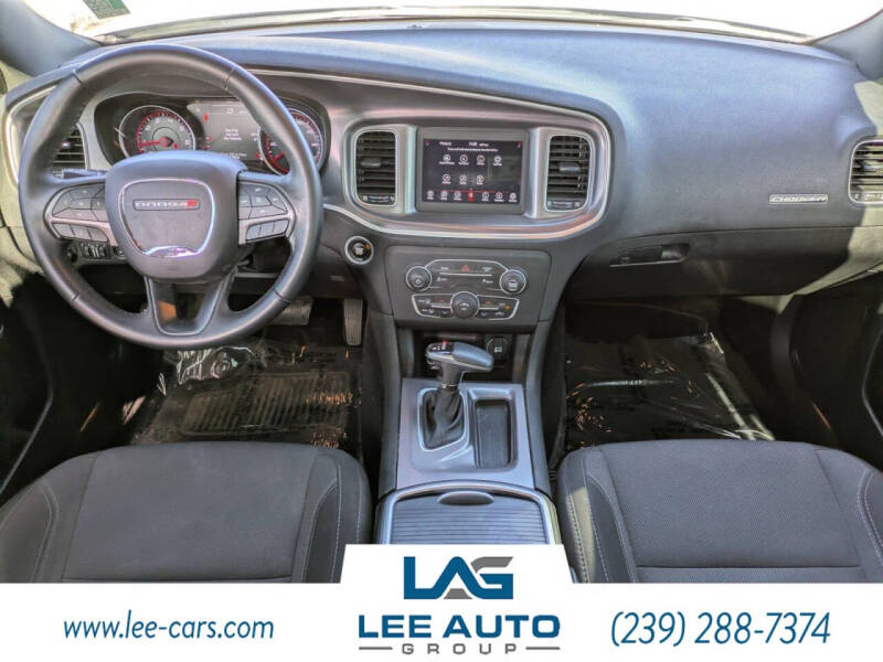 2019 Dodge Charger SXT