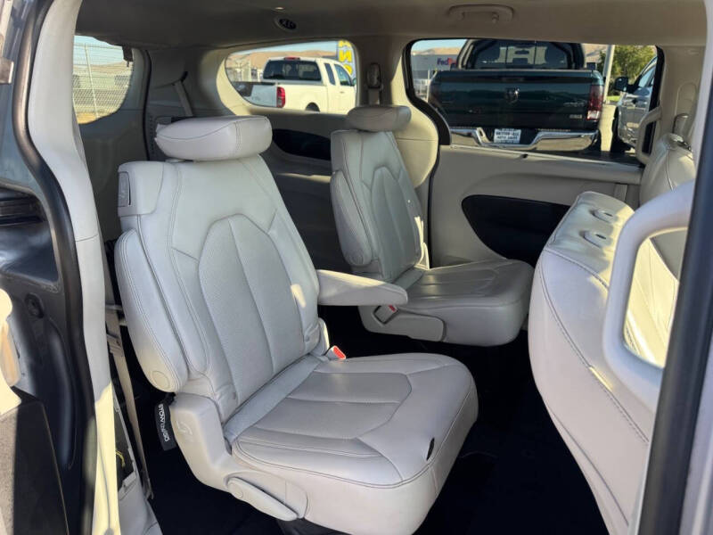 2021 Chrysler Voyager LXi