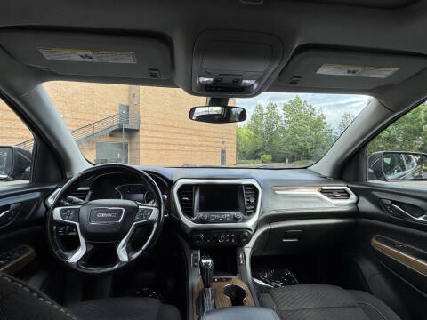 2017 GMC Acadia SLE-2