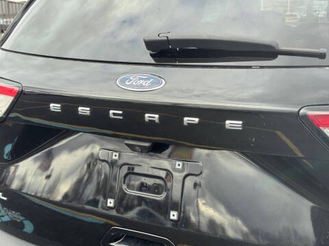 2020 Ford Escape SEL