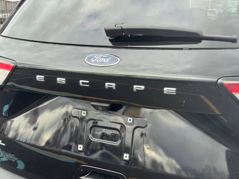 2020 Ford Escape SEL