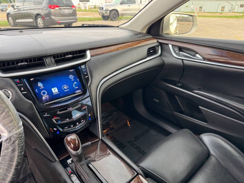 2013 Cadillac XTS Luxury Collection